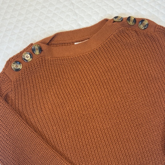 E & M Cable Knit Sweater. Size Small. Rust Color. Button Detail on Shoulders. - Picture 4 of 11